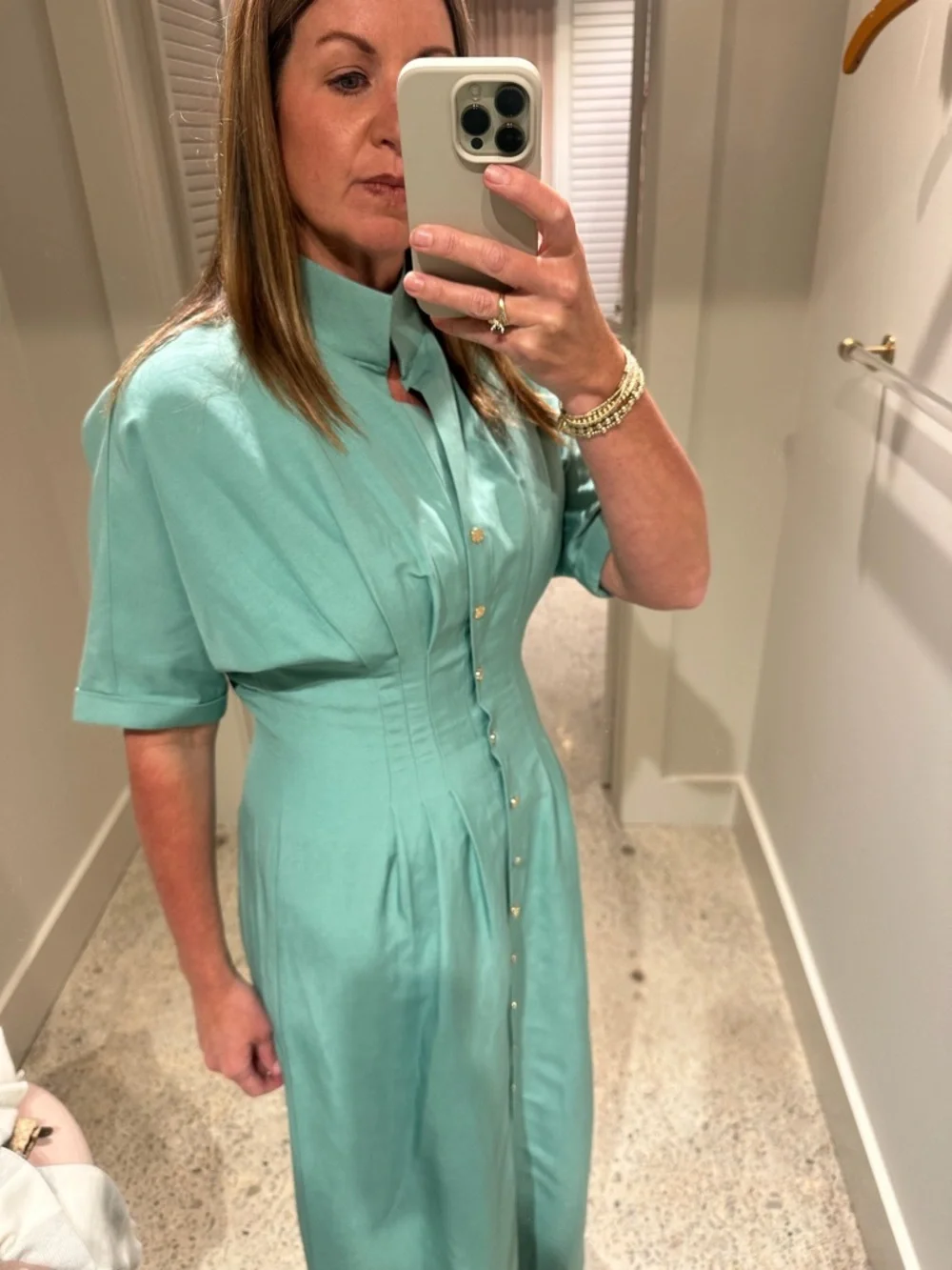 Button-Front Mint Maxi Dress with Tailored Waist - Picture 2 of 4